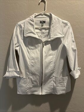 JM Collection White Women’s Zip-Front Jacket size 10